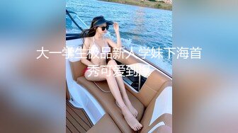 商场女厕偷拍 红衣短发美女的多毛B