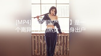 漂亮美女 骚穴被肏烂了 大力抽插直到抽搐着潮喷 被无套狂怼 连续内射两次 小哥太强了