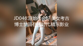 红内裤迎战韵味风骚老板娘，卖力口交丰满完美胸型，打飞机口爆