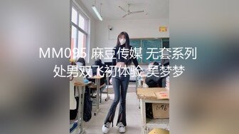 清纯小师妹露脸黑丝性感纹身激情啪啪，完美身材让小哥抱起来抽插，后入爆草对着狼友浪叫呻吟，表情好骚刺激