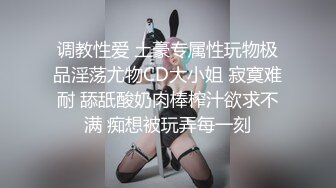 兄弟出差，让我照顾一下他女朋友，买点水果去到家里，就被她女友把我给摁下狠狠艹了一次！屁股是真的漂亮！