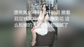 健身教练【好像贾静雯】人如其名 逼里塞跳蛋健身偷偷自慰，风骚淫语，要是老板回家看到监控就爽了！