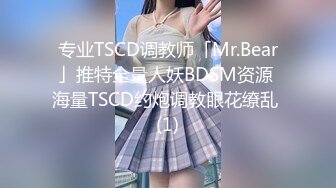 KTV女厕 偷拍前来抽支烟提提神的美女