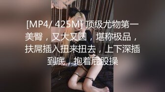 kcf9.com-国内某景区女厕偷拍漂亮妹子尿尿,还去找妹子聊天,还互留脸书看妹子生活照 (1)