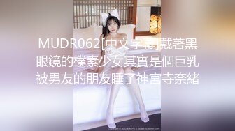 无人后继03蓝色碎花人字拖掀裙抄底