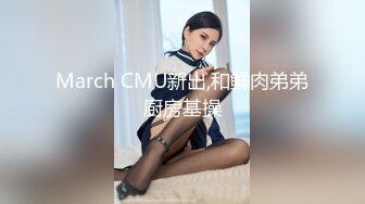 [MP4/ 324M] 眼镜老哥约高端外围女特别能聊齐逼短裤大奶妹，坐在身上手伸进内裤