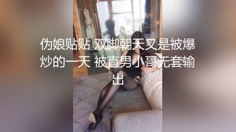 哺乳期老婆拉着我让我学习挤奶，端着奶瓶和大碗盛着滴下来的乳液，手好累啊但却乐在其中~~