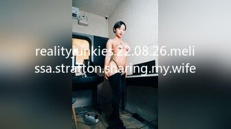 [MP4/ 869M] 清纯小师妹全程露脸跟小哥激情啪啪，黑丝情趣装诱惑，主动上位抽插表情好骚啊